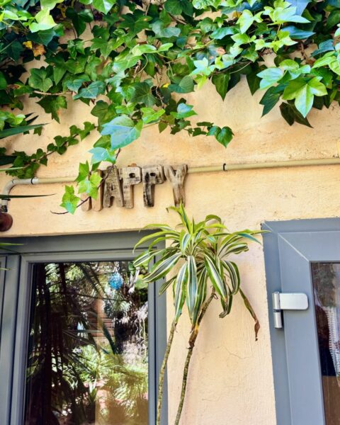 rayaworx coworking patio "happy"